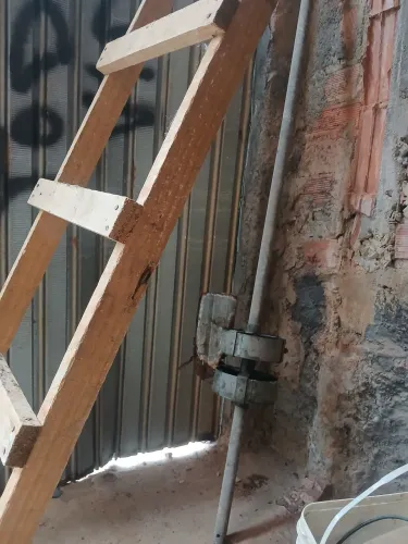 Mola para porta de aço