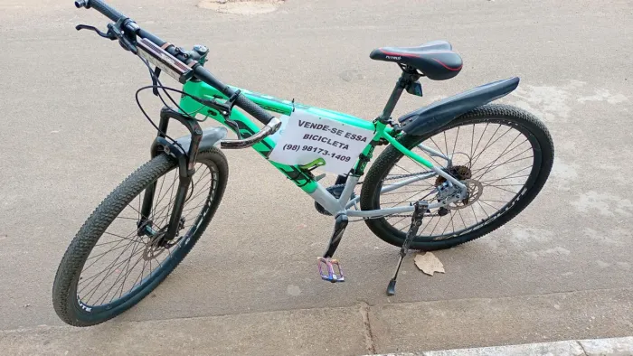 Vende-se uma bicicleta aro 29
