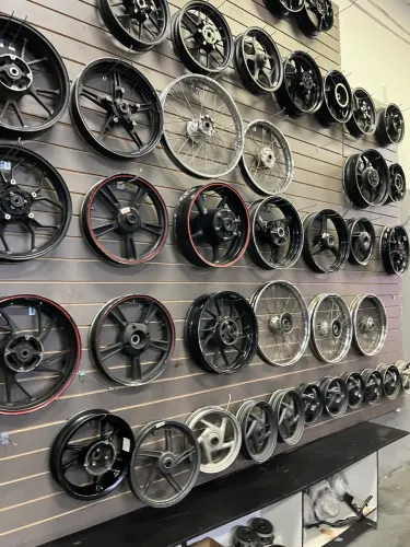 Rodas e tanques para motos