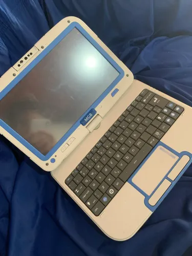 Notebook mgb 4gb de ram e 460 de armazenamento 