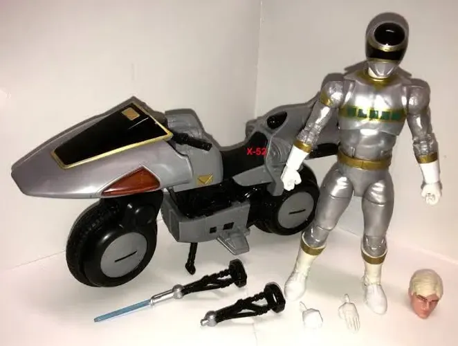 Vendo Power Ranger prata lightning collection