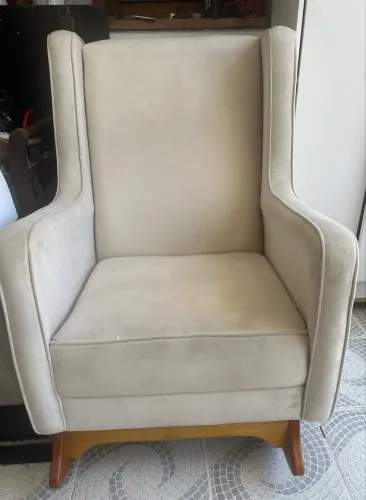 Vendo Excelente Cadeira de Balanço