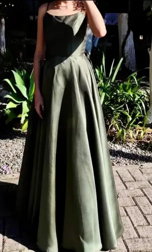 Vestido verde oliva