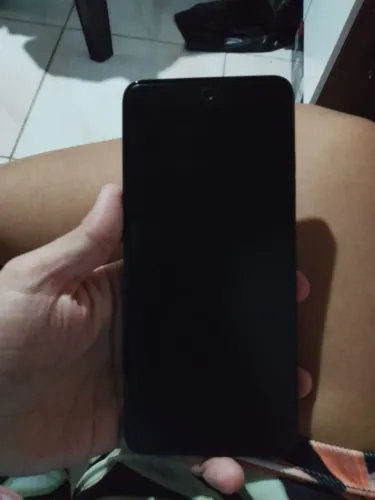 Vendo celular pouco tempo de uso ele estar novo nunca foi pro concerto e nunca foi aberto