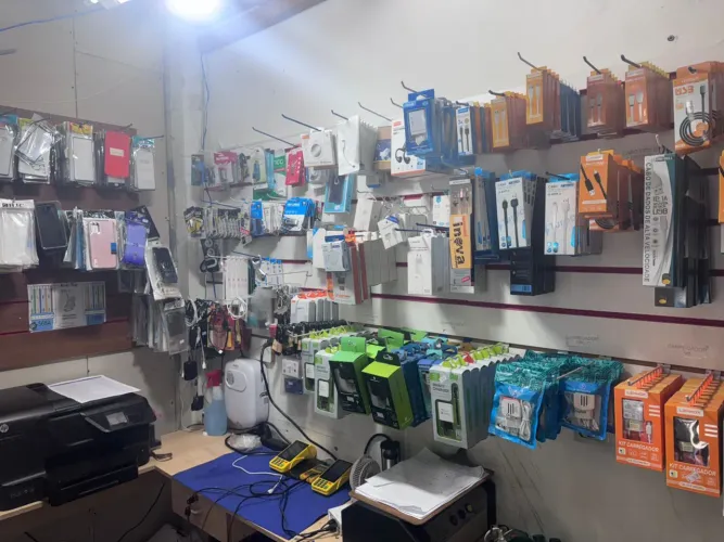 LOJA DE ASSISTÊNCIA DE CELULAR E INFORMÁTICA E VENDA DE PERIFÉRICO 