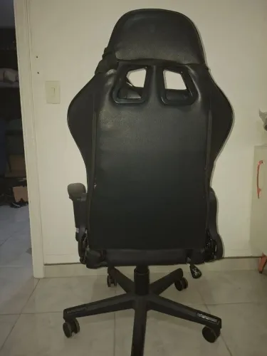 Cadeira Gamer FX Gamer Preta - Reclinável, Regulagem de Altura e Braços Ajustáveis
