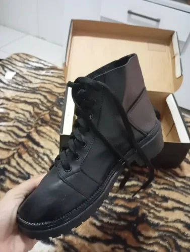 Vendo bota tamanho 34