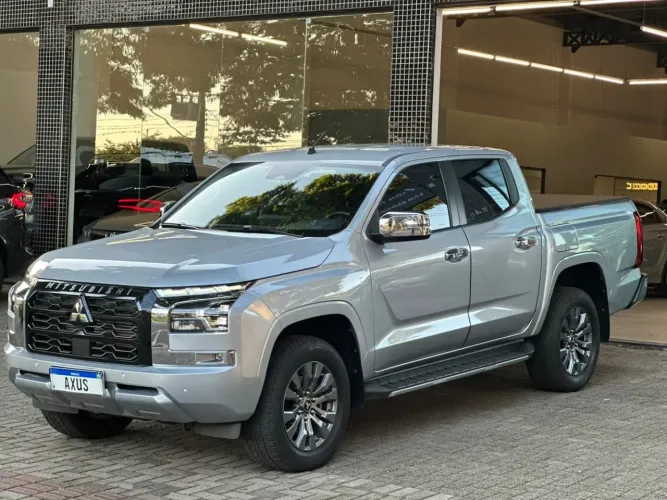 Mitsubishi TRITON HPE-S 2.4 CD 4X4 TB Diesel Aut. 2026