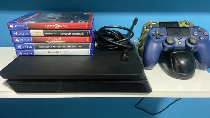 Ps4 slim 500gb + jogos e acessórios 