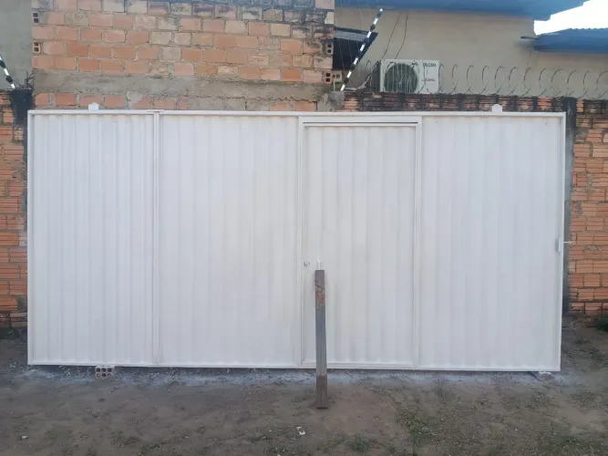 Vende-se um portão