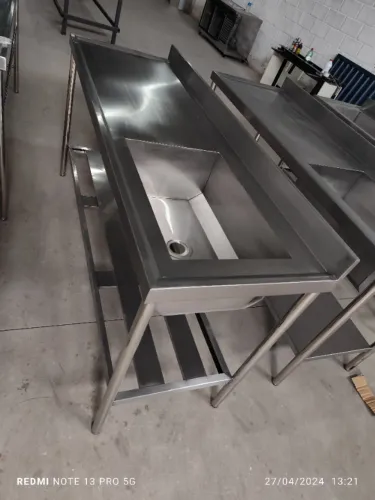 Pia profissional em aço inox para cozinha industrial, 1 bojo, 1,80 m