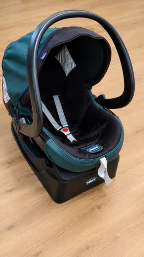 Bebe conforto Chicco G Com Base Perfeito Estado