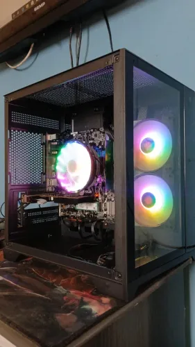 CPU AMD Ryzen 5 1600 8gb ddr4 ssd 256gb nvme R5 230 2gb fonte 500w 80 plus aceito cartão