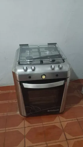 Vende-se Fogão e geladeira e kit festa
