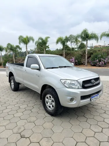 Toyota Hilux CS D4-d 4X4 2.5 16V 102cv TB Dies. 2011