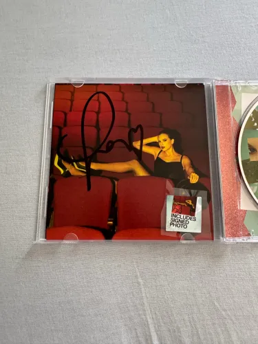 CD autografado Taylor Swift The Life Of a Showgirl foto 4