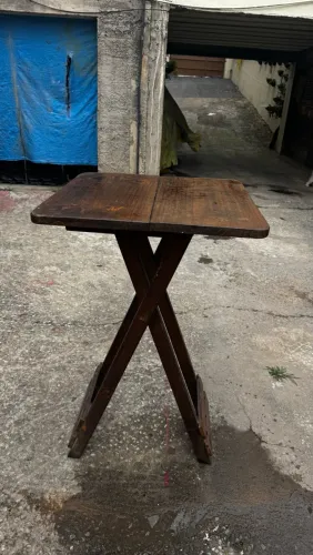 Mesa de madeira dobrável USADA