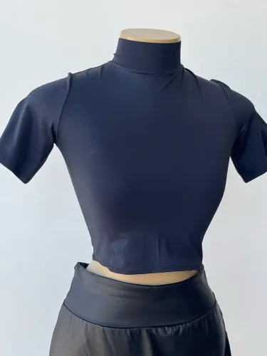 Conjuntinho preto de festa