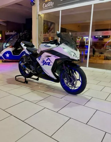 KAWASAKI NINJA 300 2024 + ÚNICA