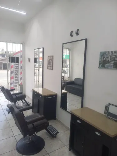 Vendo ou troco barbearia 
