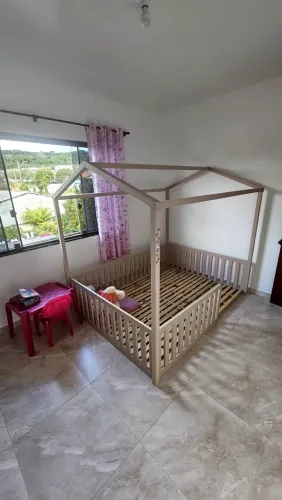 Cama montessori casal