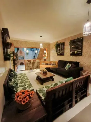 Casa com 4 dormitórios à venda, 227 m² por R$ 990.000 - Parque Maria Helena - Suzano/SP