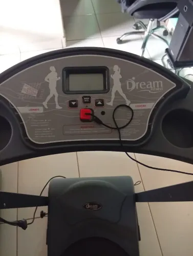 Esteira Elétrica Dreams Fitness DR1600