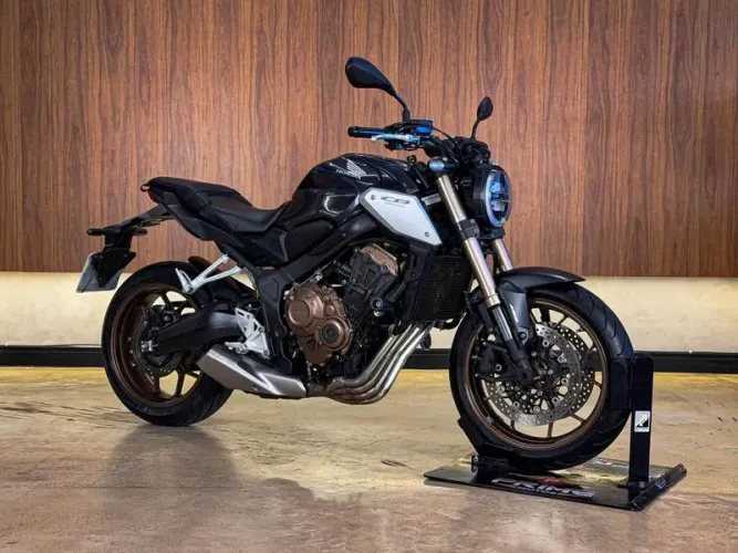 Honda CB 650R 2023