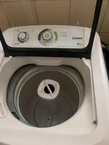 Máquina de lavar 9kg Cônsul 3amos de uso (Precisa conserto) leia a descrição!
