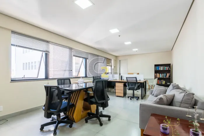 Sala Comercial a Venda na Barra Funda - 1 sala e 1 vaga