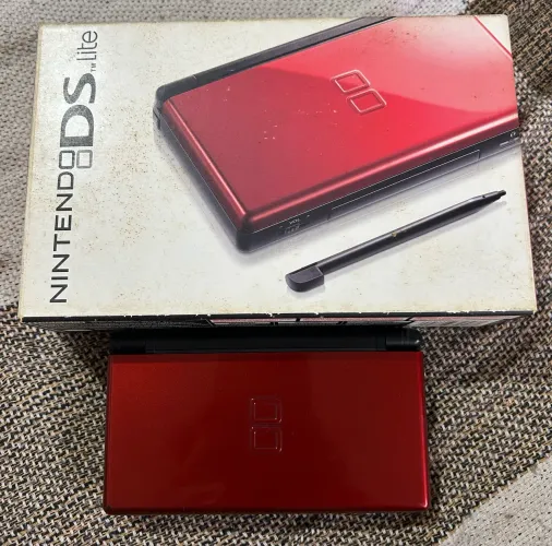 Nintendo Ds lite com defeito- APENAS CONSOLE E CAIXA