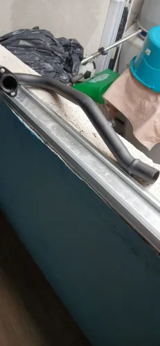 Curva de escapamento para moto