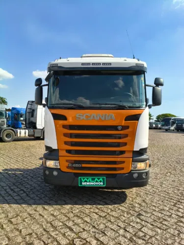 SCANIA R450 A6X2.