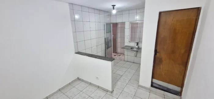 CASA 1 DORMITÓRIO NA PEDREIRA