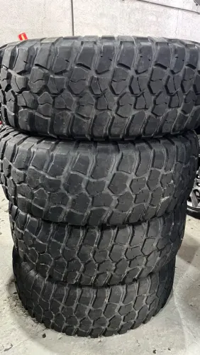 Pneus 37x12.5R17