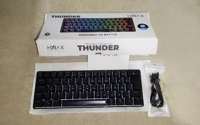 Teclado Gamer Mecânico Hyrax Thunder HCK61 Preto Switch Blue Led RGB na Caixa