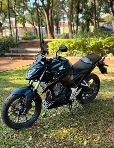 Honda CB 300F Twister ABS 2025 - Impecável / Revisões na Concessionária / Único Dono