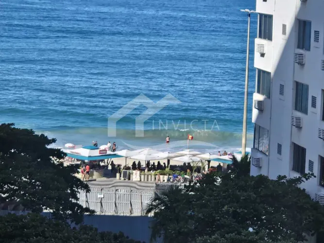 Ótimo apartamento com vista lateral para o mar no posto 6!!!!!!
