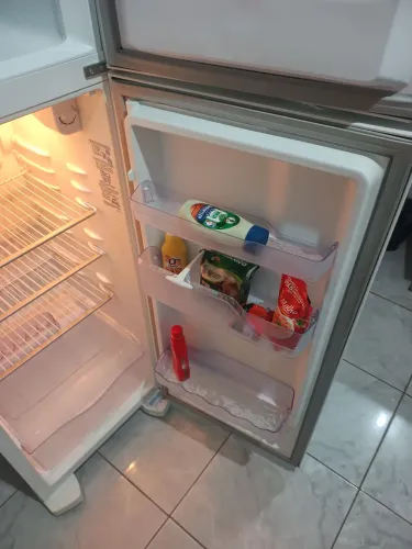 Vende-se geladeira