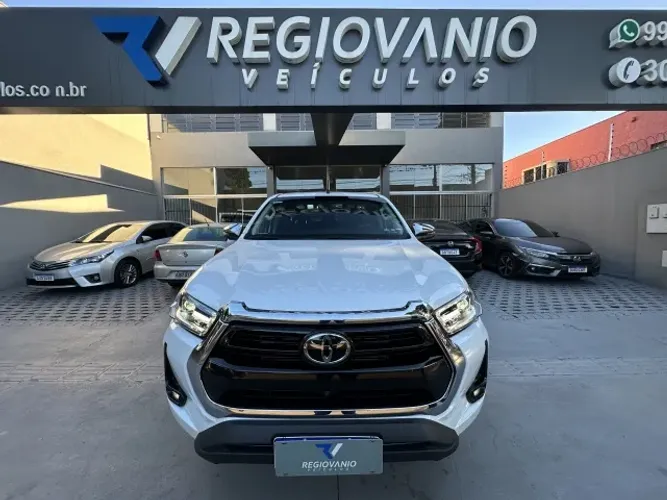 Toyota Hilux CD SRX 4X4 2.8 TDI 16V Diesel Aut. 2026