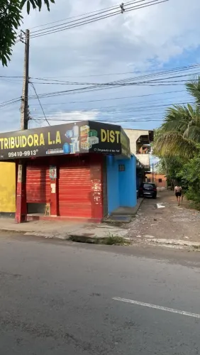 Vendo ou troco com carro de menor valor.