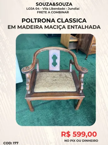 Poltrona Clássica em Madeira Maciça Entalhada
