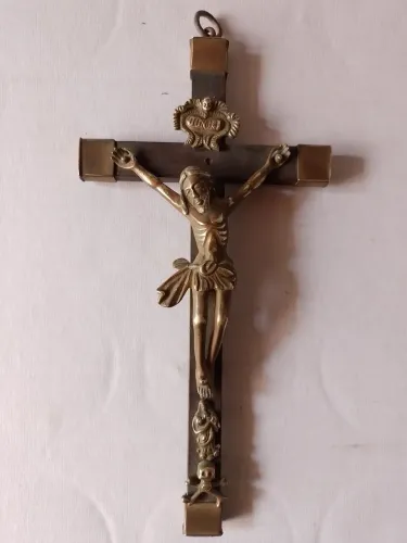 Crucifixo Antigo Raro Relíquia Com Mais de 100 Anos