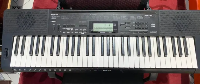Teclado Cássio seminovo 