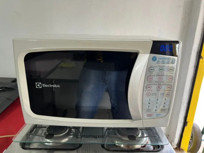 Micro ondas Electrolux 20 litros ótimo estado ((ENTREGO GRATIS))