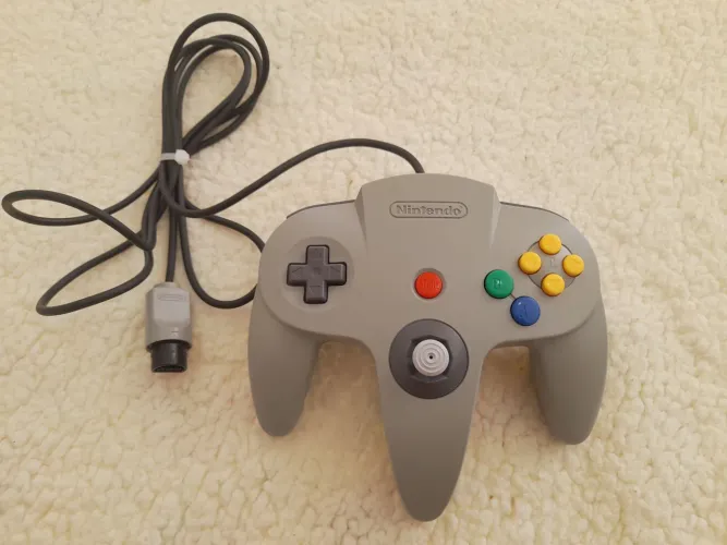 Controle do NINTENDO 64 ORIGINAL USADO CONSERVADO.