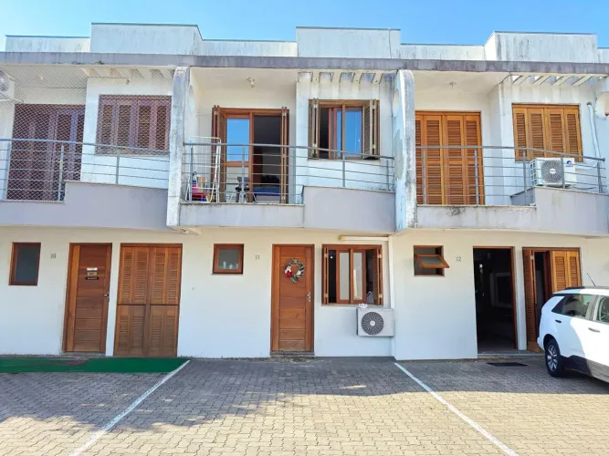 Casa em condominio na Zona Sul de Porto Alegre - 2 suites