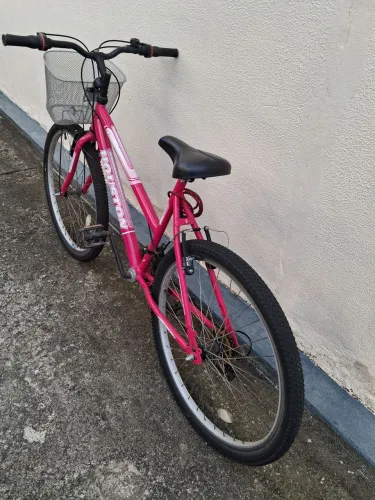 Bicicleta Houston feminina aro 26 18 marchas