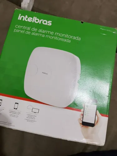 CENTRAL DE ALARME AMT 2018 E INTELBRAS 
