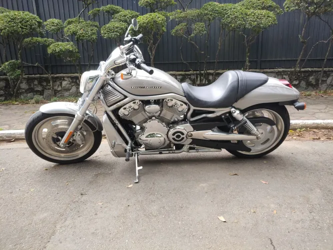 Harley Davidson V-ROD 2007 semi-nova